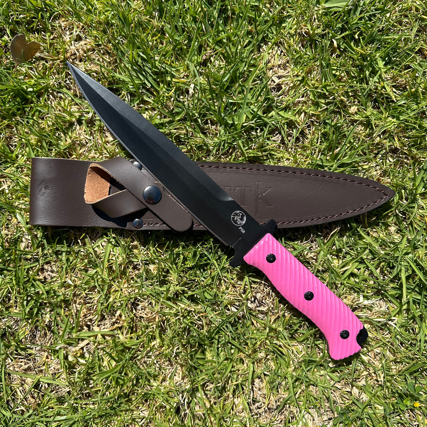 Pink Tassie Tiger Pig Sticker Knife & Leather Sheath